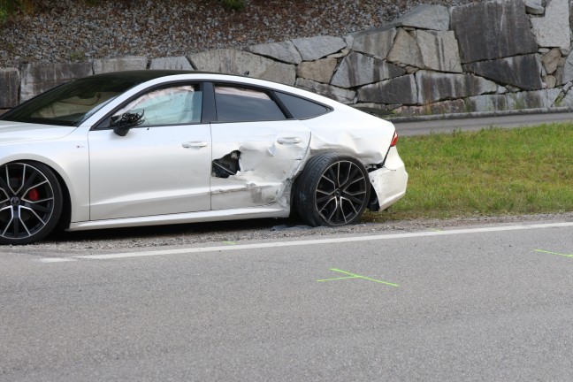 Schwerer Verkehrsunfall auf Nibelungenstrae bei Waldkirchen am Wesen fordert eine verletzte Person