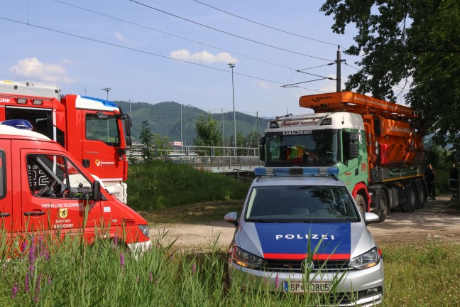 Lngerer Einsatz nach Gewsserverunreinigung in Kirchdorf an der Krems