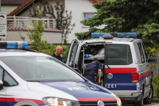 Groeinsatz der Polizei nach vermutlichem Einbruch in Schulzentrum in Marchtrenk