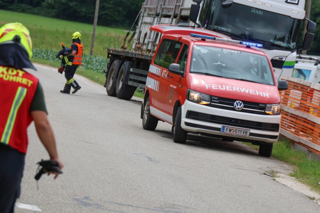 Personenrettung: Patient auf Baustelle in Pitzenberg durch Einsatzkrfte vom Dach gerettet