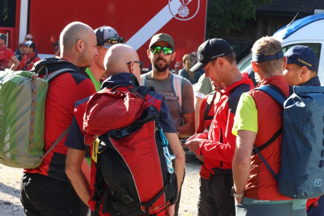 Suchaktion nach vermisster Bergwanderin (64) in Grnau im Almtal mit Groaufgebot fortgesetzt