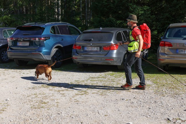 Suchaktion nach vermisster Bergwanderin (64) in Grnau im Almtal mit Groaufgebot fortgesetzt