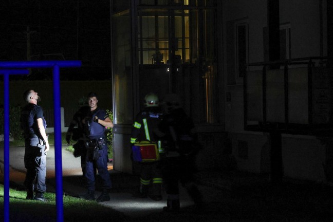 Nchtlicher Einsatz wegen eines Brandverdachts in Wels-Pernau
