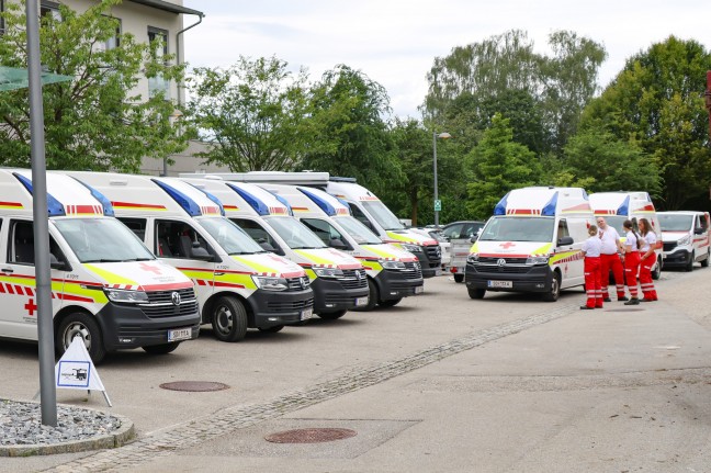 Unwetterschden: Alten- und Pflegeheim in Zell an der Pram mit Groaufgebot gerumt