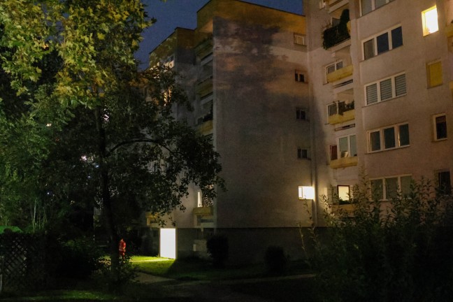 Mitternachtssnack verungl�ckt: Kurzzeitig gr��erer Einsatz in einer Wohnanlage in Wels-Lichtenegg