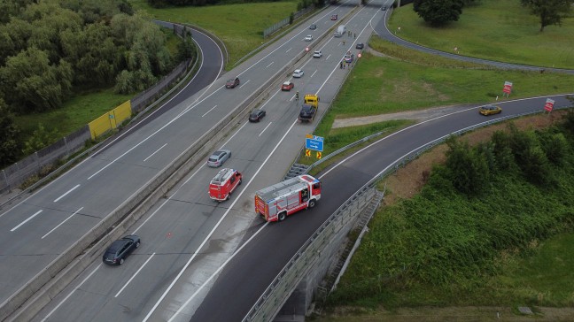 Auffahrunfall auf Westautobahn bei Regau lste kurzzeitig greren Einsatz aus