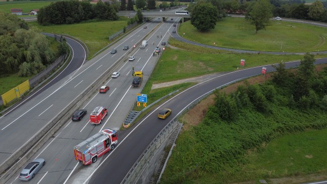 Auffahrunfall auf Westautobahn bei Regau lste kurzzeitig greren Einsatz aus