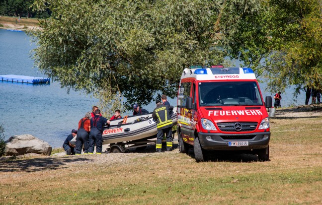 Taucheinsatz: Suchaktion nach mglicherweise untergegangener Person im Pleschinger See bei Steyregg