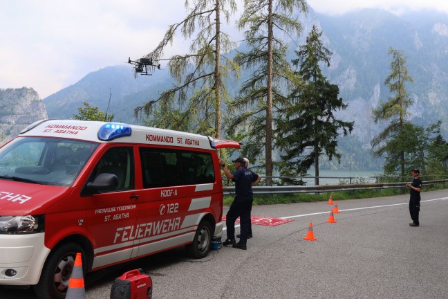 Schwerer Tauchunfall: Groeinsatz bei Suche nach vermisstem Taucher im Traunsee bei Traunkirchen