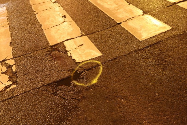 T�dlicher Verkehrsunfall: Fu�g�ngerin (80) an Kreuzung in Linz-Ebelsberg von PKW erfasst