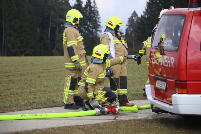 Vier Feuerwehren bei Brand in Waldneukirchen im Einsatz