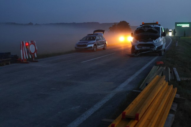 Brckenbaustelle bersehen: Verkehrsunfall auf Innviertler Strae bei Taufkirchen an der Trattnach