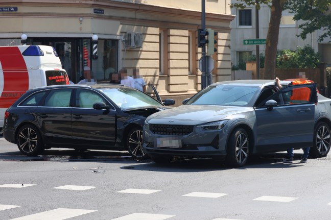 Kreuzungscrash in Wels-Innenstadt whrend Arbeiten an der Ampelanlage