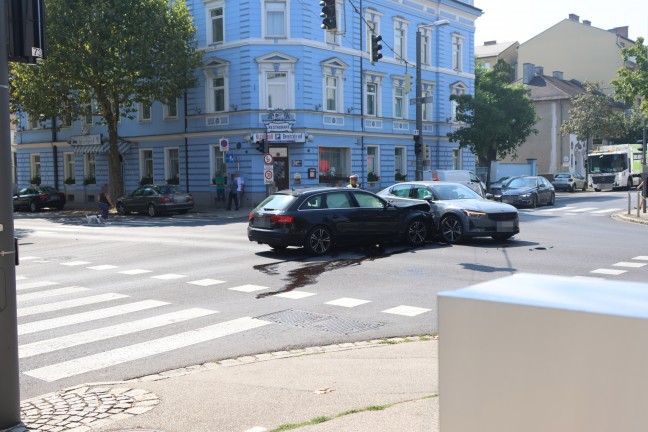 Kreuzungscrash in Wels-Innenstadt whrend Arbeiten an der Ampelanlage