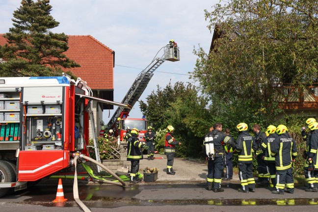 Vier Feuerwehren bei Brand im Dachboden eines Wohnhauses in Stroheim im Einsatz