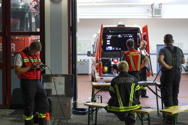 Erleichterung: Abgngiger Pensionist (82) spazierte bei Suchaktion in Attnang-Puchheim zur Feuerwehr