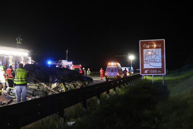 Geisterfahrerunfall: Autolenker (19) bei Frontalcrash auf Westautobahn in Vorchdorf tdlich verletzt