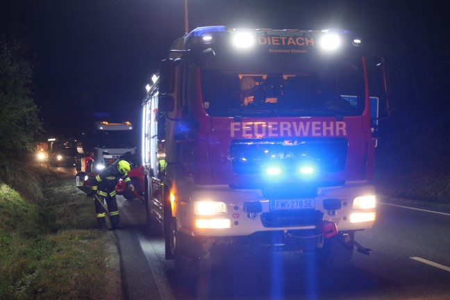 Schwerer Verkehrsunfall mit Autoberschlag auf Steyrer Strae bei Dietach forderte zwei Verletzte