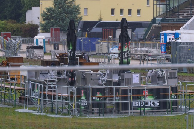 Konzert abgesagt: "Bhse Onkelz"-Konzert in Wels fllt wegen Starkregen sprichwrtlich ins Wasser