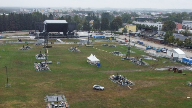 Konzert abgesagt: "Bhse Onkelz"-Konzert in Wels fllt wegen Starkregen sprichwrtlich ins Wasser