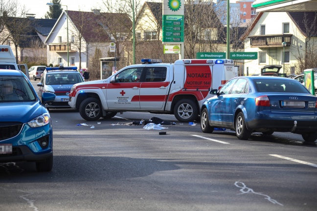Tödlicher Verkehrsunfall mit Fußgänger in Wels-Lichtenegg
