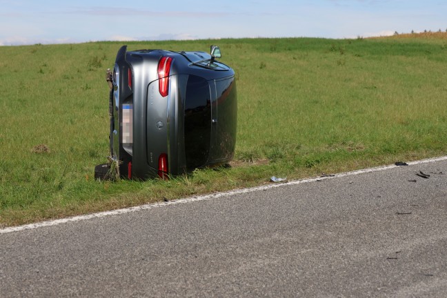 Schwerer Crash mit drei beteiligten PKW zwischen Andrichsfurt und Taiskirchen im Innkreis