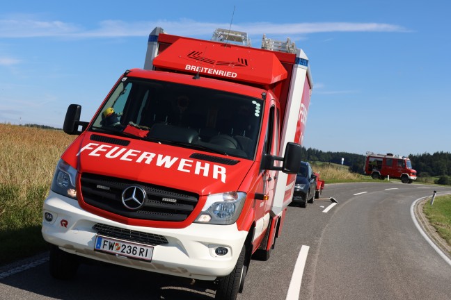 Schwerer Crash mit drei beteiligten PKW zwischen Andrichsfurt und Taiskirchen im Innkreis