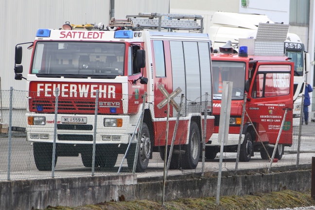 Feuerwehreinsatz durch Dieselaustritt in Sattledt