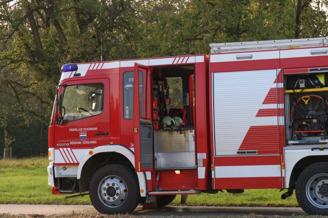 Traktorbrand auf einem Feld in Bad Wimsbach-Neydharting sorgte fr Einsatz zweier Feuerwehren