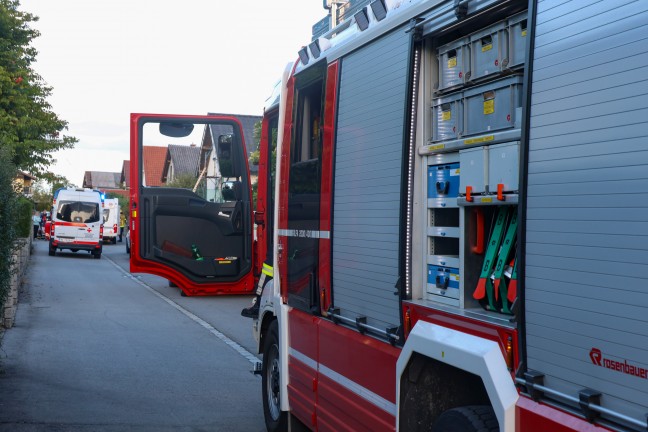 Personenrettung: Mann in Wels-Pernau mit Hand in Wohnwagen eingeklemmt