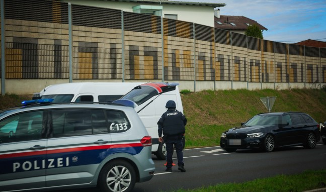 Bankberfall: Alarmfahndung nach bewaffnetem Raubberfall auf Bankfiliale in Linz-Urfahr