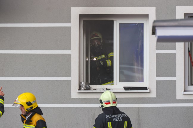 Kchenbrand in einer Wohnung eines Mehrparteienwohnhauses in Wels-Vogelweide