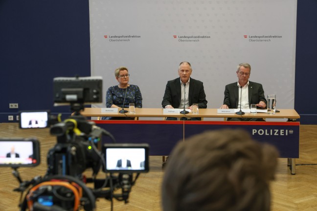 50 Personen nach Amoklauf eines Jgers im Mhlviertel unter Polizeischutz