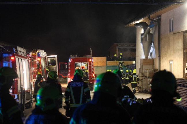 Vier Feuerwehren bei Brand auf einem Bauernhof in Eberstalzell im Einsatz