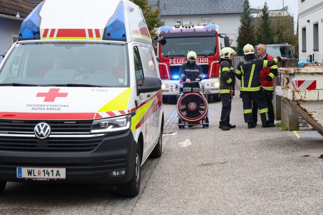 Hohe CO-Konzentration: Person in einem Wohnhaus in Wels-Schafwiesen reglos aufgefunden