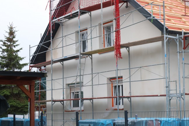Hohe CO-Konzentration: Person in einem Wohnhaus in Wels-Schafwiesen reglos aufgefunden