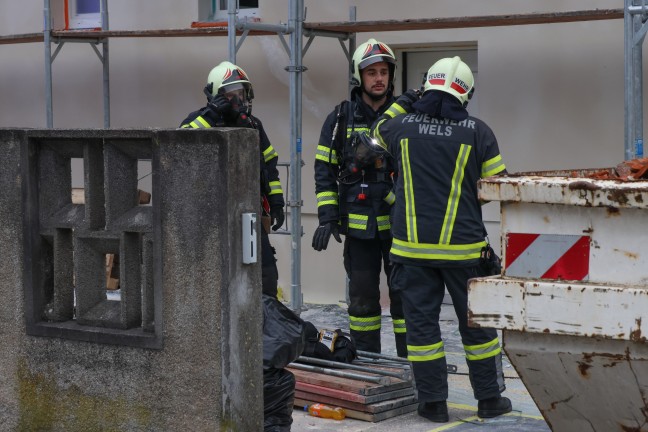 Hohe CO-Konzentration: Person in einem Wohnhaus in Wels-Schafwiesen reglos aufgefunden