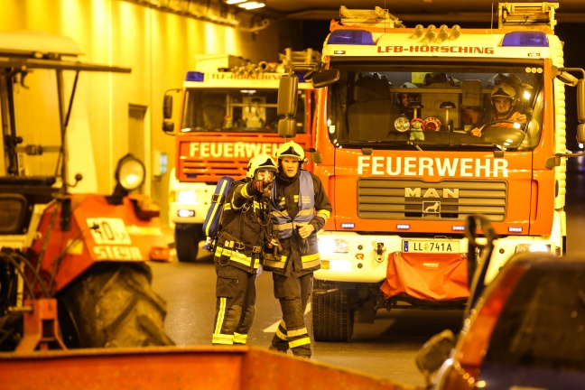 Spannende Tunnelübung der Einsatzkräfte von Feuerwehr und Rotem Kreuz in Hörsching