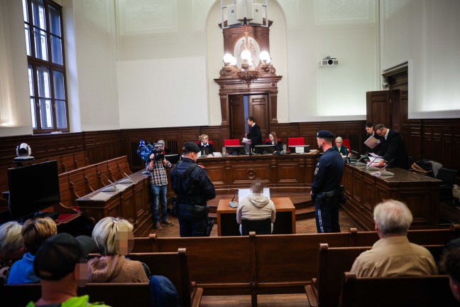 Mordprozess vertagt: Lokalaugenschein nach Ttungsdelikt in Obernberg am Inn beantragt