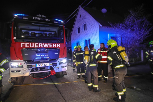 Zwei Feuerwehren bei Kleinbrand in einem Wohnhaus in Oftering im Einsatz
