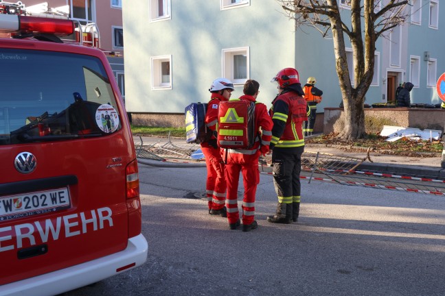 Brand in einer Dachgeschowohnung eines Mehrparteienwohnhauses in Wels-Vogelweide
