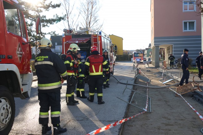 Brand in einer Dachgeschowohnung eines Mehrparteienwohnhauses in Wels-Vogelweide