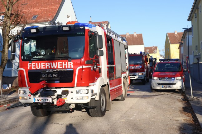 Brand in einer Dachgeschowohnung eines Mehrparteienwohnhauses in Wels-Vogelweide
