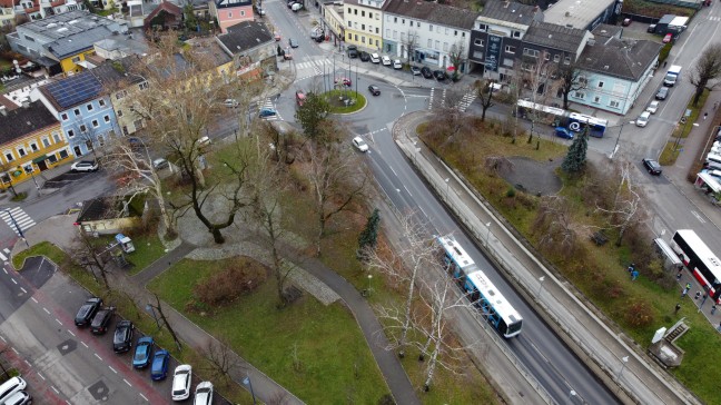 Schuss abgefeuert: Nordmazedonier bedrohten nach Verfolgungsjagd in Wels-Neustadt Rum�nen mit Waffe