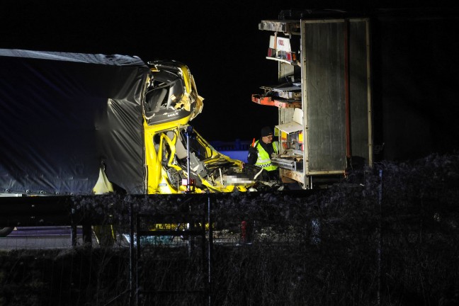 Radklammer abmontiert: Spannende Ermittlungen zu unfallbeteiligtem Sattelzug nach Crash in Pram