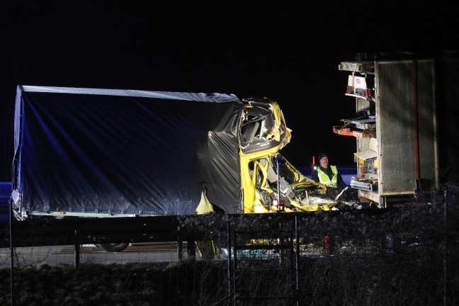 Radklammer abmontiert: Spannende Ermittlungen zu unfallbeteiligtem Sattelzug nach Crash in Pram