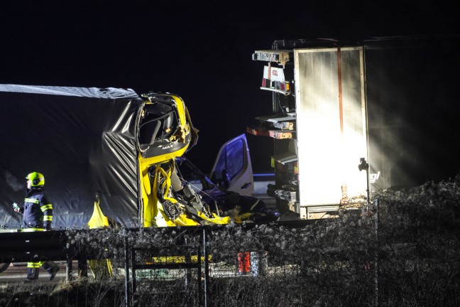 Radklammer abmontiert: Spannende Ermittlungen zu unfallbeteiligtem Sattelzug nach Crash in Pram