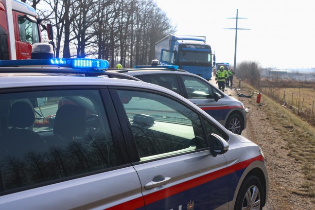 T�dlicher Frontalcrash: Autolenker auf Steyrer Stra�e bei Kronstorf t�dlich verungl�ckt
