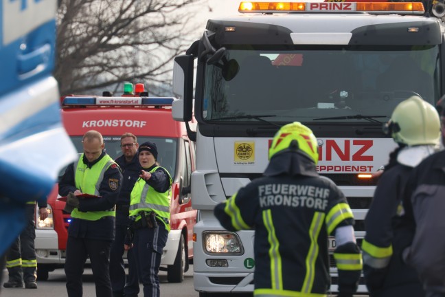 T�dlicher Frontalcrash: Autolenker auf Steyrer Stra�e bei Kronstorf t�dlich verungl�ckt