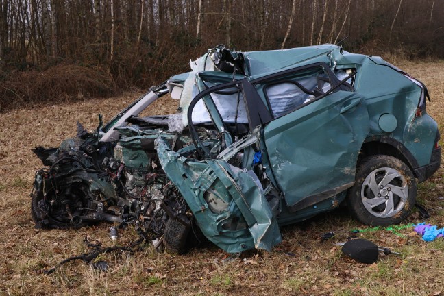 T�dlicher Frontalcrash: Autolenker auf Steyrer Stra�e bei Kronstorf t�dlich verungl�ckt